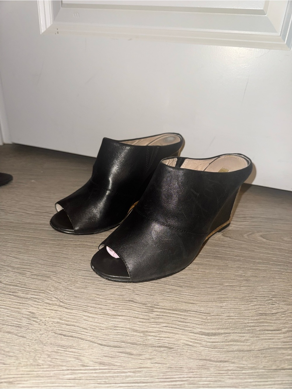 Louise et Cie Black Leather Peep-Toe Wedge Mules